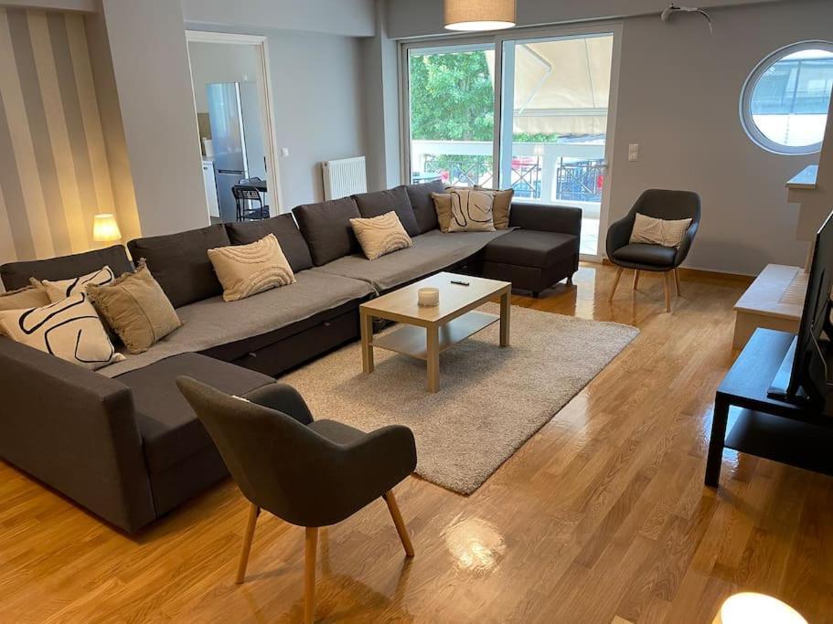 Classy 3Br With 2 Bathrooms Apartment In Marousi Athén Kültér fotó