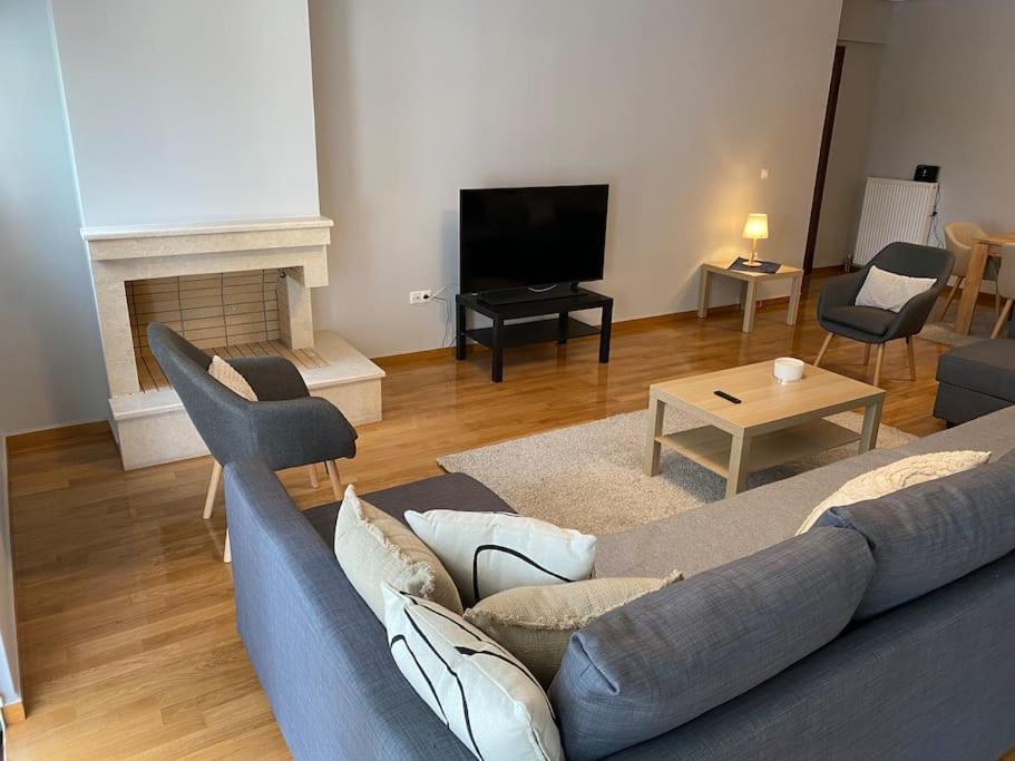 Classy 3Br With 2 Bathrooms Apartment In Marousi Athén Kültér fotó