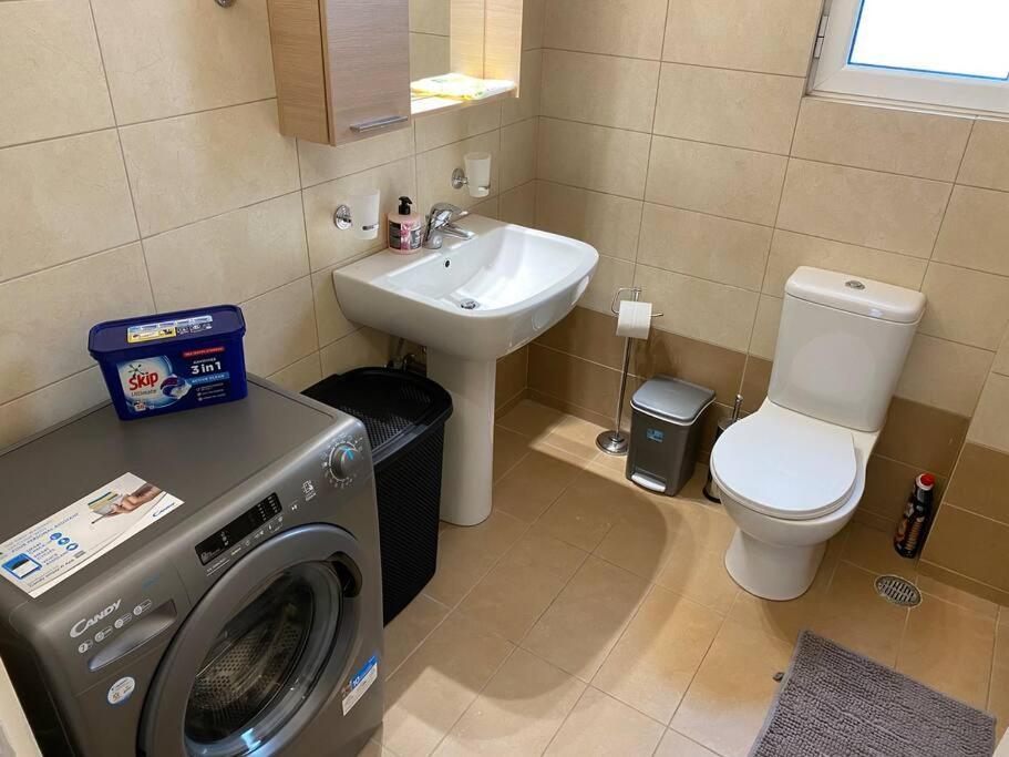Classy 3Br With 2 Bathrooms Apartment In Marousi Athén Kültér fotó