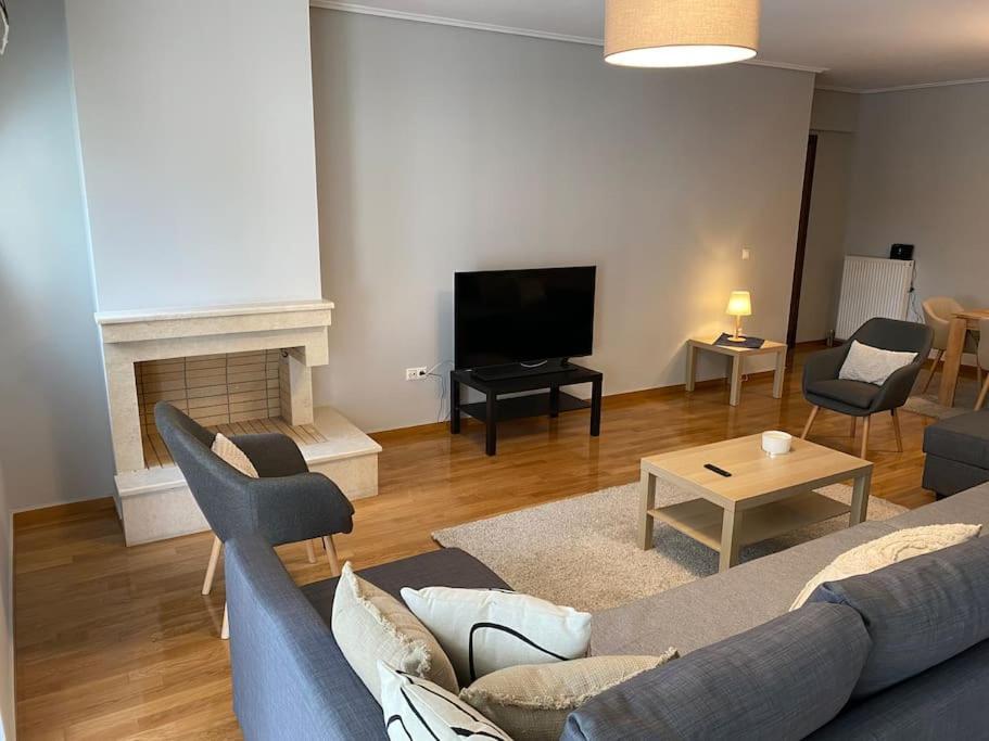 Classy 3Br With 2 Bathrooms Apartment In Marousi Athén Kültér fotó